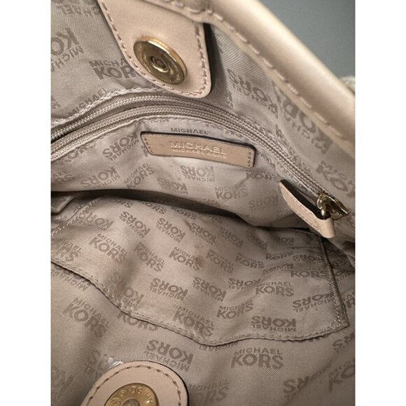 Michael Kors White signature Snap Crossbody bag - Picture 6 of 7